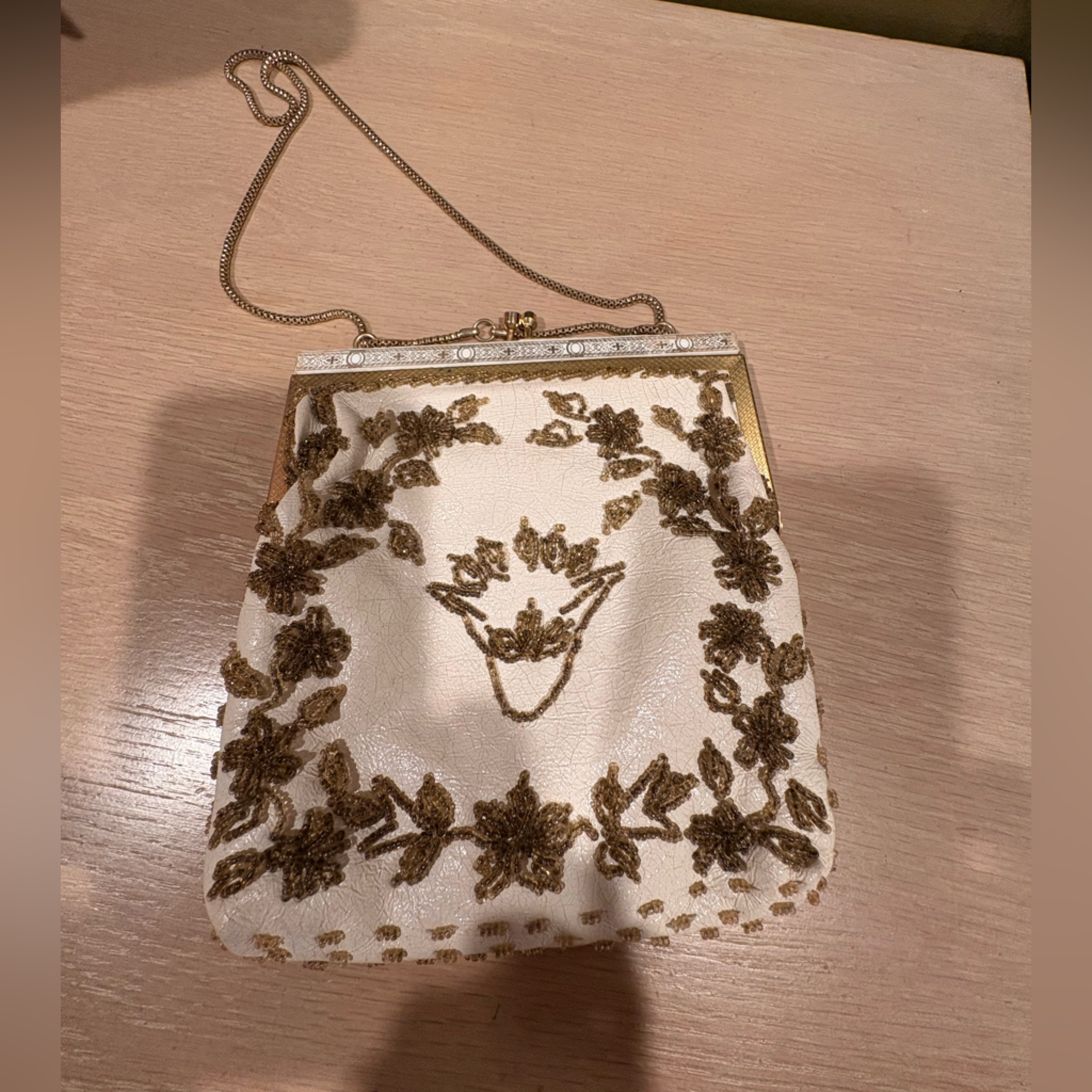 Vintage White And Gold Beaded Kisslock Bag With Gold Chain